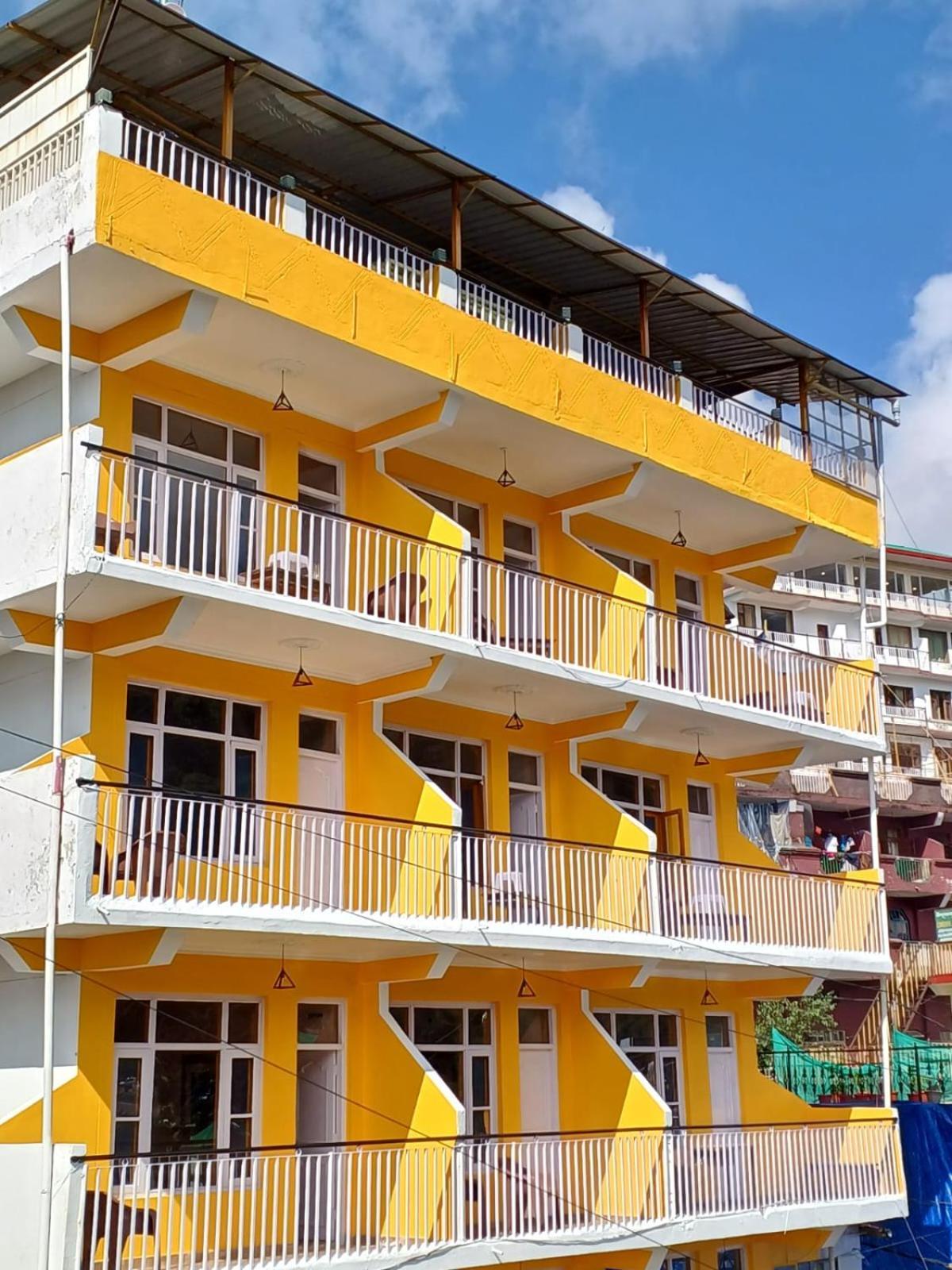 The Bougainvillea, Mcleodganj Дармсала Экстерьер фото